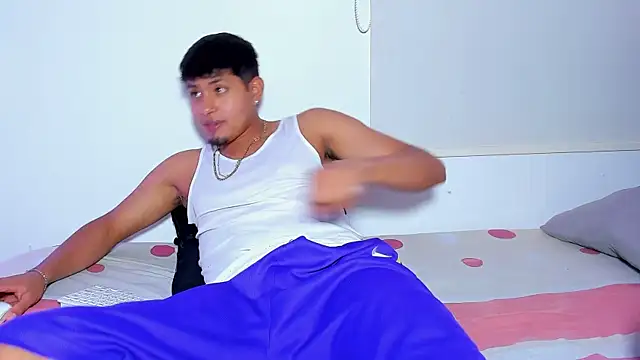 Snapshot of Bela_and_Dominicck chatting on January 9, 2026, 8:49 pm Bela and Dominicck online show from January 9, 2026, 8:49 pm