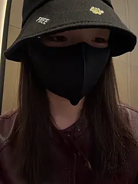 ZJbaby online show from April 4, 2026, 1:17 pm