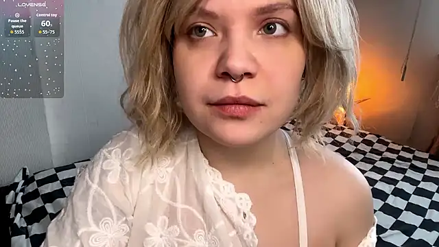 MelliSifuentes online show from January 11, 2026, 8:43 am