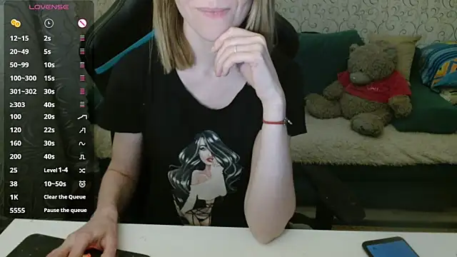 Snapshot of -Milamanka- chatting on February 13, 2026, 3:45 pm -Milamanka- online show from February 13, 2026, 3:45 pm