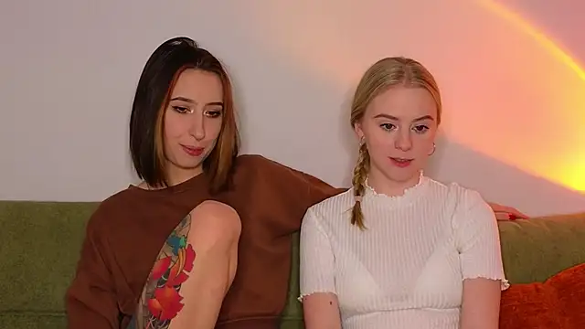 Mimipaws online show from January 9, 2026, 8:27 pm