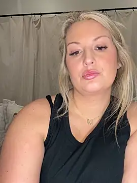 docmilf12 online show from February 19, 2026, 2:52 am