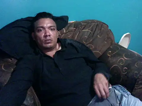 Snapshot of latinomoreno95 chatting on May 15, 2026, 11:25 pm latinomoreno95 online show from May 15, 2026, 11:25 pm