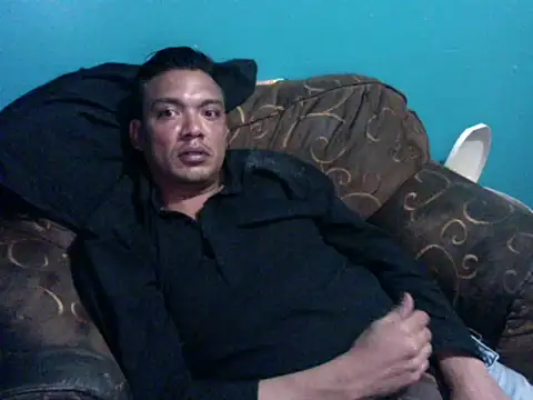 Snapshot of latinomoreno95 chatting on May 15, 2026, 11:36 pm latinomoreno95 online show from May 15, 2026, 11:36 pm