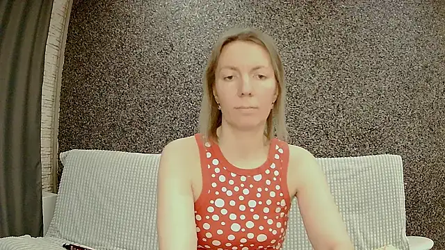 Snapshot of Amanda_Luxe chatting on January 13, 2026, 2:59 am Amanda Luxe online show from January 13, 2026, 2:59 am