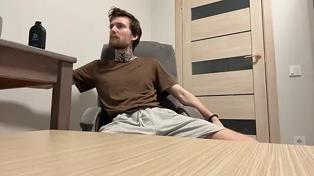 AntonioCalix online show from January 7, 2026, 11:48 am