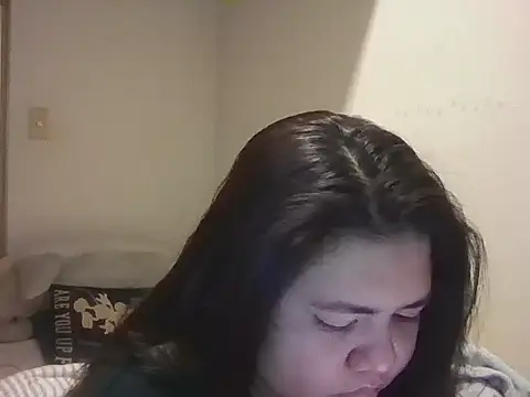 Snapshot of Allie_143 chatting on January 6, 2026, 8:51 am Allie 143 online show from January 6, 2026, 8:51 am