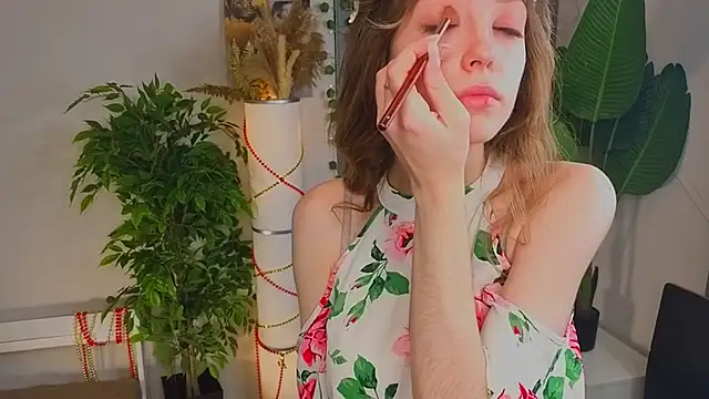 Snapshot of BrianneMallory chatting on February 14, 2026, 6:13 am BrianneMallory online show from February 14, 2026, 6:13 am