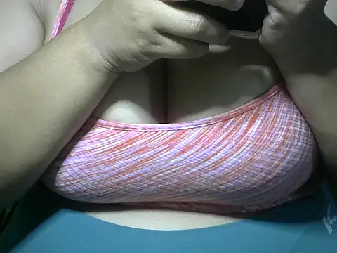 Snapshot of schoco_milff chatting on June 3, 2026, 12:50 pm schoco milff online show from June 3, 2026, 12:50 pm