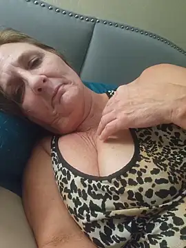 HotAzMilf online show from February 3, 2026, 4:54 am