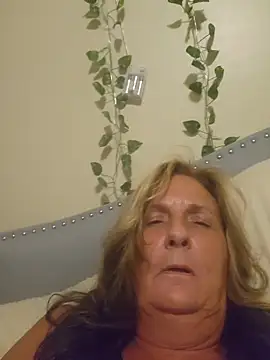 HotAzMilf online show from June 13, 2026, 12:52 am