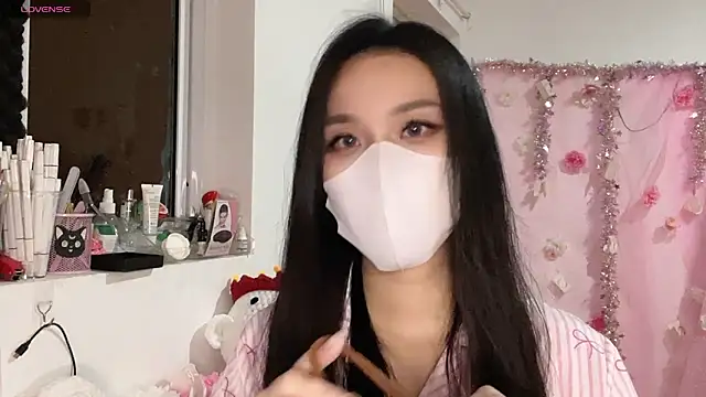 Snapshot of Tieu-May chatting on March 16, 2026, 9:28 pm Tieu-May online show from March 16, 2026, 9:28 pm