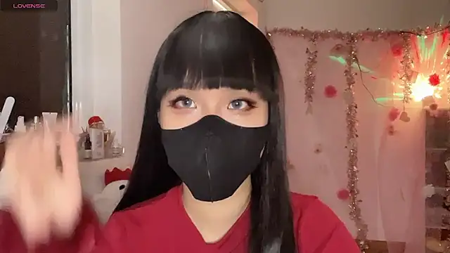 Snapshot of Tieu-May chatting on March 18, 2026, 10:18 am Tieu-May online show from March 18, 2026, 10:18 am