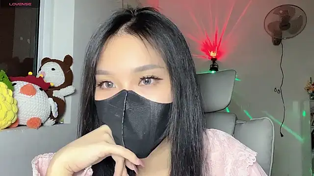 Snapshot of Tieu-May chatting on May 30, 2026, 7:47 am Tieu-May online show from May 30, 2026, 7:47 am