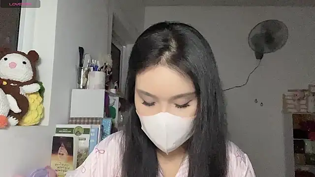 Snapshot of Tieu-May chatting on April 12, 2026, 8:45 pm Tieu-May online show from April 12, 2026, 8:45 pm