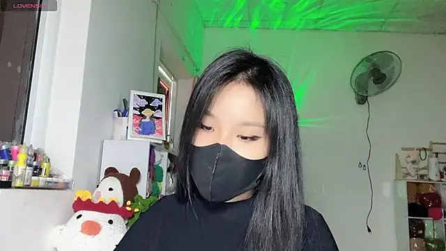 Snapshot of Tieu-May chatting on May 8, 2026, 7:12 am Tieu-May online show from May 8, 2026, 7:12 am