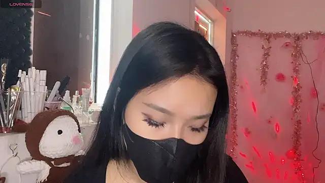 Snapshot of Tieu-May chatting on March 17, 2026, 9:34 am Tieu-May online show from March 17, 2026, 9:34 am