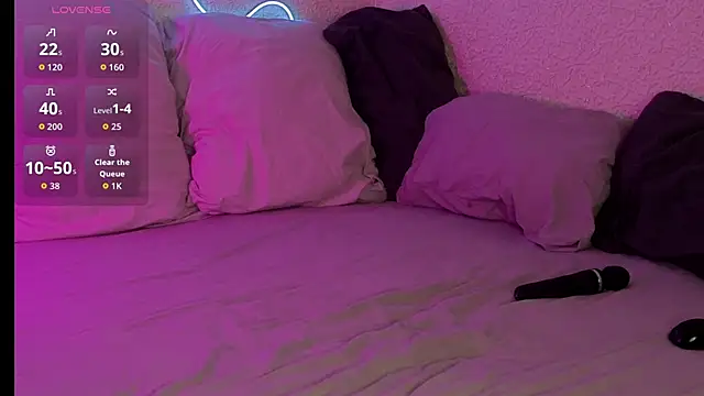 Snapshot of ValeryAlfie chatting on March 28, 2026, 1:45 pm ValeryAlfie online show from March 28, 2026, 1:45 pm