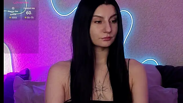 Snapshot of ValeryAlfie chatting on March 18, 2026, 3:57 pm ValeryAlfie online show from March 18, 2026, 3:57 pm