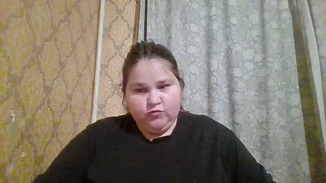 Snapshot of RoseMila20 chatting on February 15, 2026, 10:52 pm RoseMila20 online show from February 15, 2026, 10:52 pm