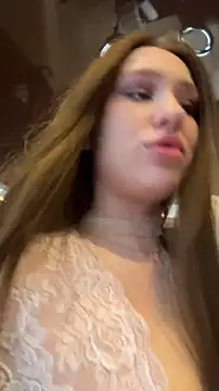 Snapshot of cuteeyesbaby chatting on January 15, 2026, 6:17 am cuteeyesbaby online show from January 15, 2026, 6:17 am