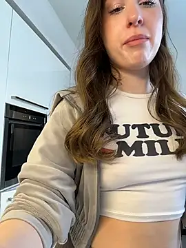 Snapshot of cuteeyesbaby chatting on February 3, 2026, 6:51 am cuteeyesbaby online show from February 3, 2026, 6:51 am