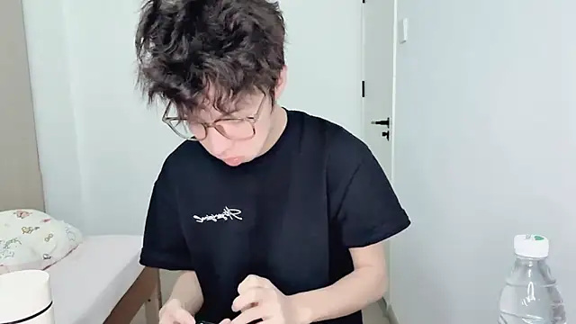 afahyu online show from February 24, 2026, 2:34 am