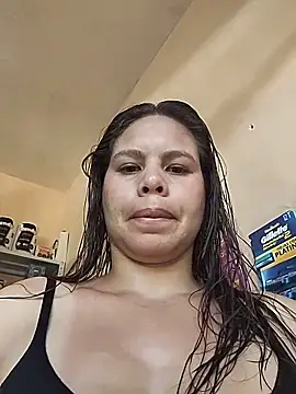 Snapshot of Lara_queenxxx chatting on April 3, 2026, 1:17 pm Lara queenxxx online show from April 3, 2026, 1:17 pm