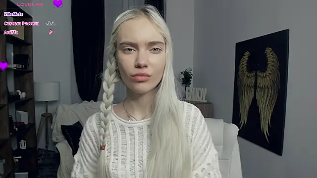 Snapshot of KristalCrowner chatting on February 2, 2026, 7:13 pm KristalCrowner online show from February 2, 2026, 7:13 pm