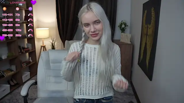 KristalCrowner online show from March 11, 2026, 7:19 pm