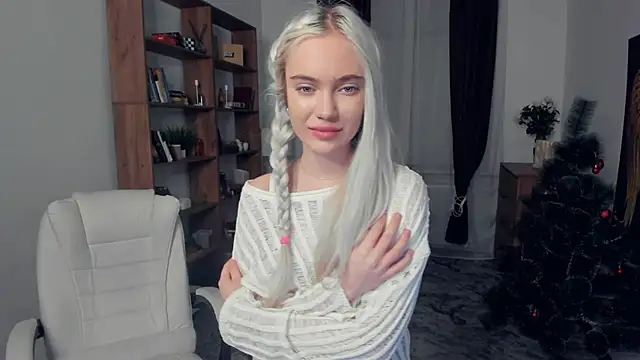 Snapshot of KristalCrowner chatting on January 18, 2026, 8:34 pm KristalCrowner online show from January 18, 2026, 8:34 pm