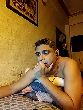 Snapshot of hardnhornybull chatting on February 28, 2026, 8:30 pm hardnhornybull online show from February 28, 2026, 8:30 pm