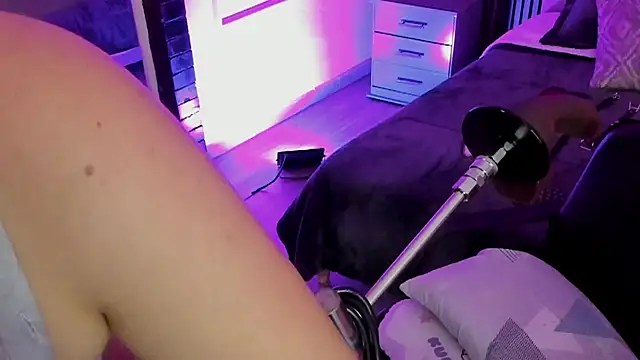 Ariablakee online show from April 9, 2026, 8:26 pm