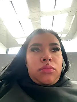 Liaevans   online show from January 6, 2026, 6:56 pm