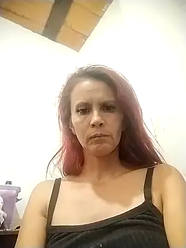 cintia love online show from February 18, 2026, 12:41 am