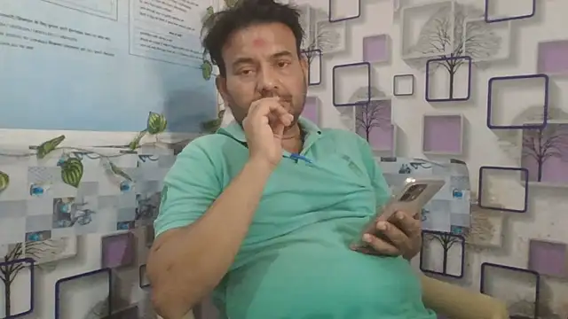 Snapshot of KUMA_500 chatting on February 4, 2026, 8:42 am KUMA 500 online show from February 4, 2026, 8:42 am