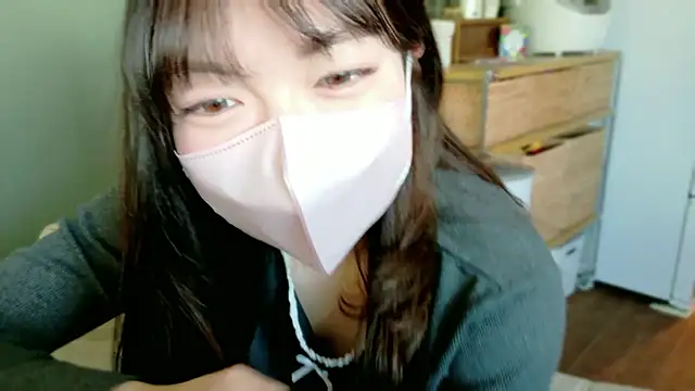   Yui  online show from February 9, 2026, 4:43 am