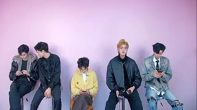 GG-boy002 online show from January 10, 2026, 3:02 am