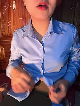 Snapshot of Bong_lovelyy chatting on January 9, 2026, 5:14 am Bong lovelyy online show from January 9, 2026, 5:14 am