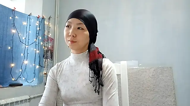 VuiCutie online show from January 8, 2026, 3:34 am