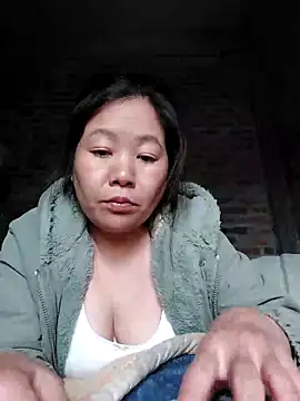 Snapshot of donaaa2 chatting on February 20, 2026, 8:27 am donaaa2 online show from February 20, 2026, 8:27 am