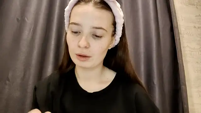 Snapshot of FencingJet chatting on January 6, 2026, 9:24 am FencingJet online show from January 6, 2026, 9:24 am