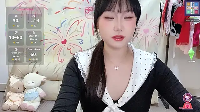 xiaoguai99 online show from April 15, 2026, 5:57 am
