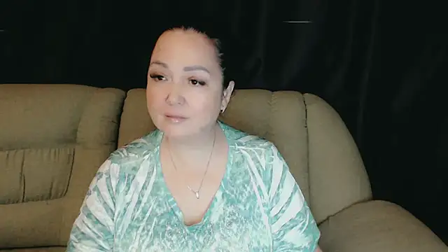 infinity loveliness online show from December 4, 2025, 1:43 pm