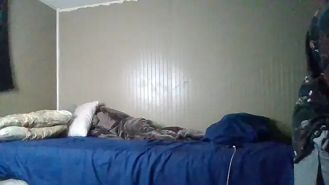 Snapshot of Quuwavve chatting on March 21, 2026, 11:52 pm Quuwavve online show from March 21, 2026, 11:52 pm