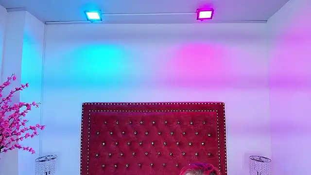 Snapshot of Hannah_andrews chatting on February 1, 2026, 11:30 am Hannah andrews online show from February 1, 2026, 11:30 am