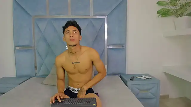 Snapshot of aishaxht chatting on May 27, 2026, 4:20 am aishaxht online show from May 27, 2026, 4:20 am