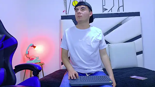 ANDREW VERSB online show from January 8, 2026, 9:10 pm