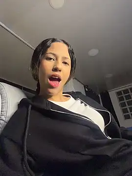 vicky bass  online show from February 7, 2026, 4:20 am