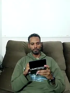 Snapshot of moreno_alpha_br chatting on June 14, 2026, 3:57 pm moreno alpha br online show from June 14, 2026, 3:57 pm